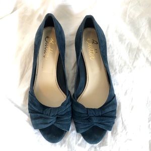 Butter Italian dark blue suede shoes